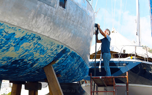 Sådan fjerner du antifouling korrekt fra din båd